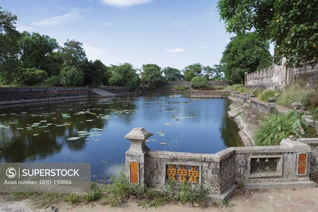 A pond, Imperial Citadel, Hue, UNESCO World Heritage Site, Vietnam, Indochina, Southeast Asia, Asia