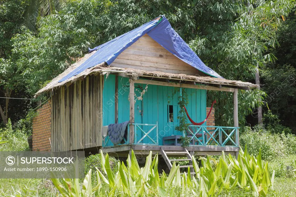 A local family´s hut on Bamboo Island, Sihanoukville, Cambodia, Indochina, Southeast Asia, Asia