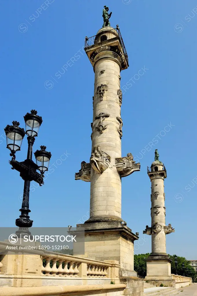 Rostrale Columns, Esplanade Des Quinconces, Bordeaux, UNESCO World Heritage Site, Gironde, Aquitaine, France, Europe