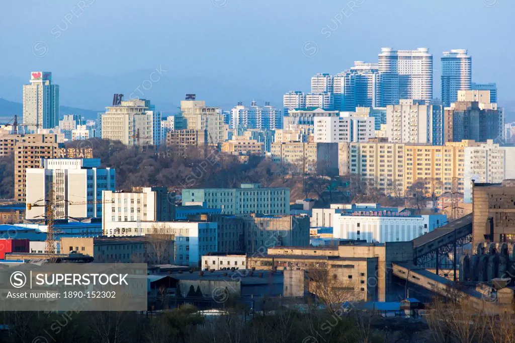 Elevated view over the city skyline, Pyongyang, Democratic People´s Republic of Korea DPRK, North Korea, Asia