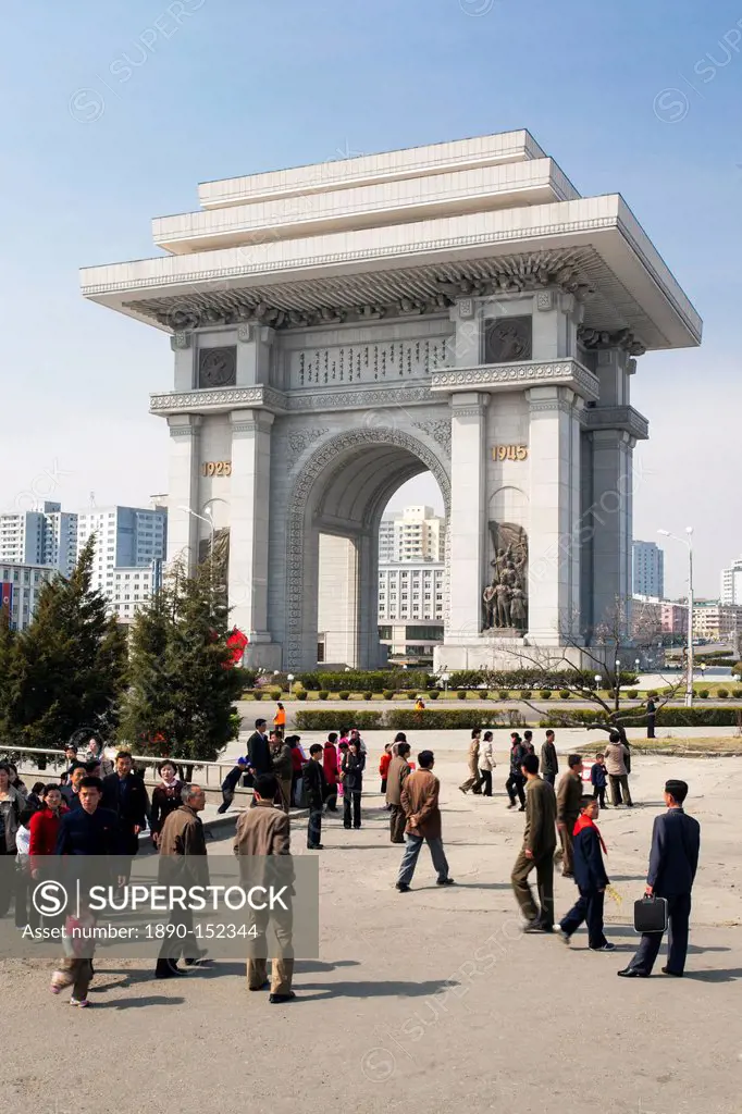 Arch of Triumph, 3m higher than the Arc de Triomphe in Paris, Pyongyang, Democratic People´s Republic of Korea DPRK, North Korea, Asia