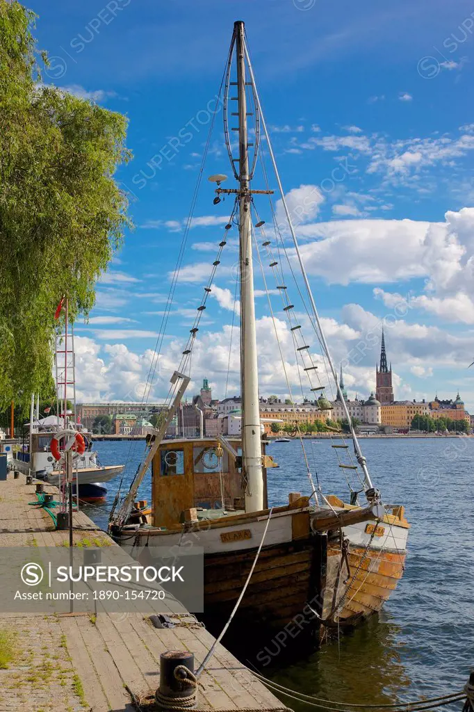City skyline and sailing ship from Norr Malarstrand, Kungsholmen, Stockholm, Sweden, Scandinavia, Europe