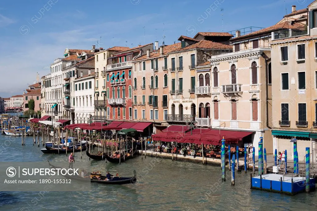 View of the Grand Canal from the Rialto Bridge, Venice, UNESCO World Heritage Site, Veneto, Italy, Europe