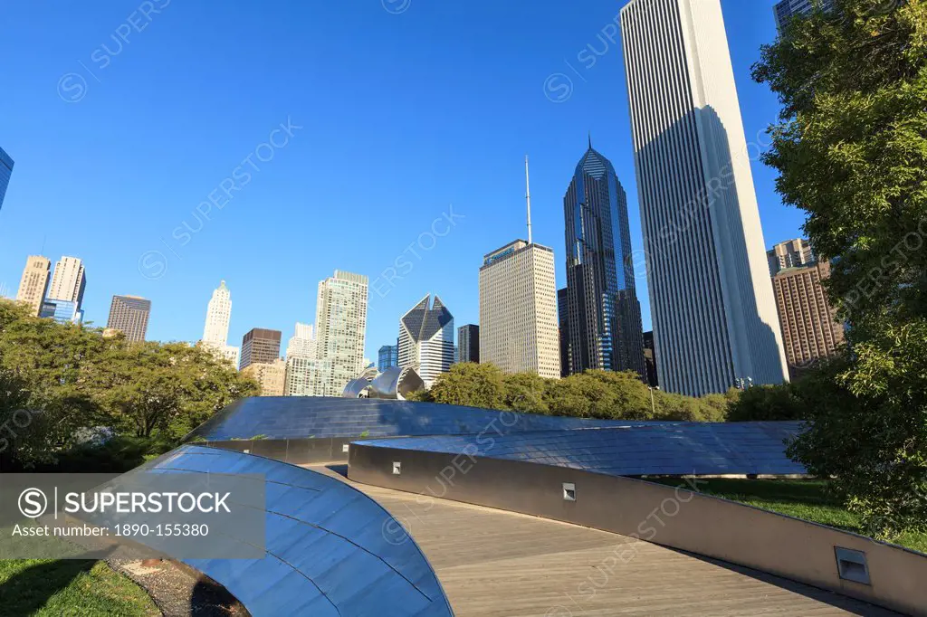 Cityscape from the BP Pedestrian Bridge designed by Frank Gehry which links Grant Park and Millennium Park, Chicago, Illinois, United States of Americ...