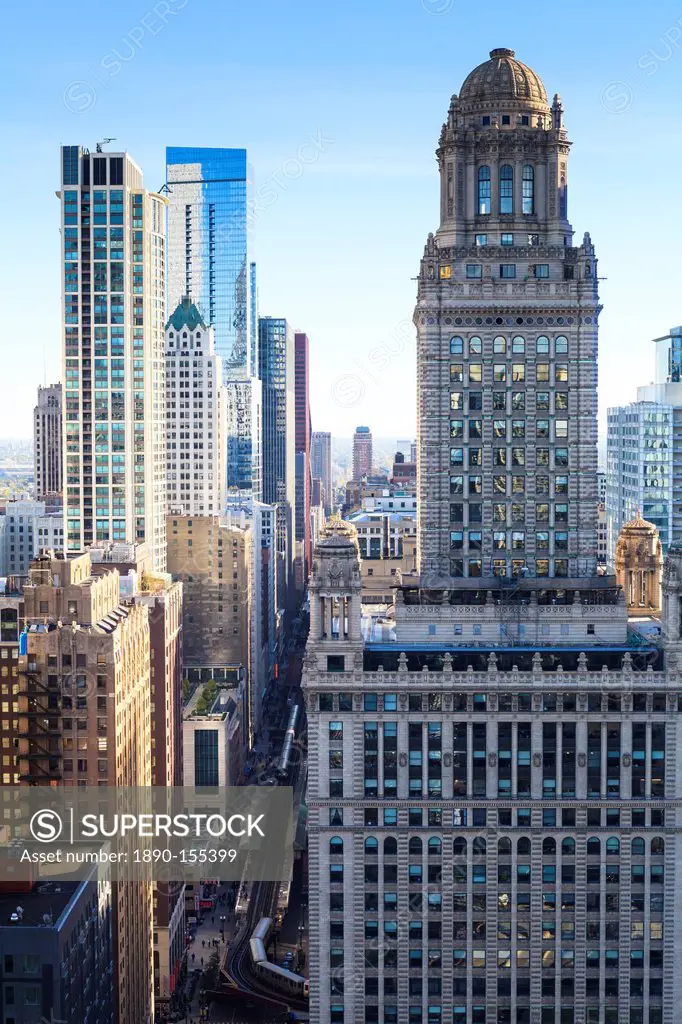 Looking down South Wabash Avenue in the Loop, the Jewelers Building in the foreground, Chicago, Illinois, United States of America, North America