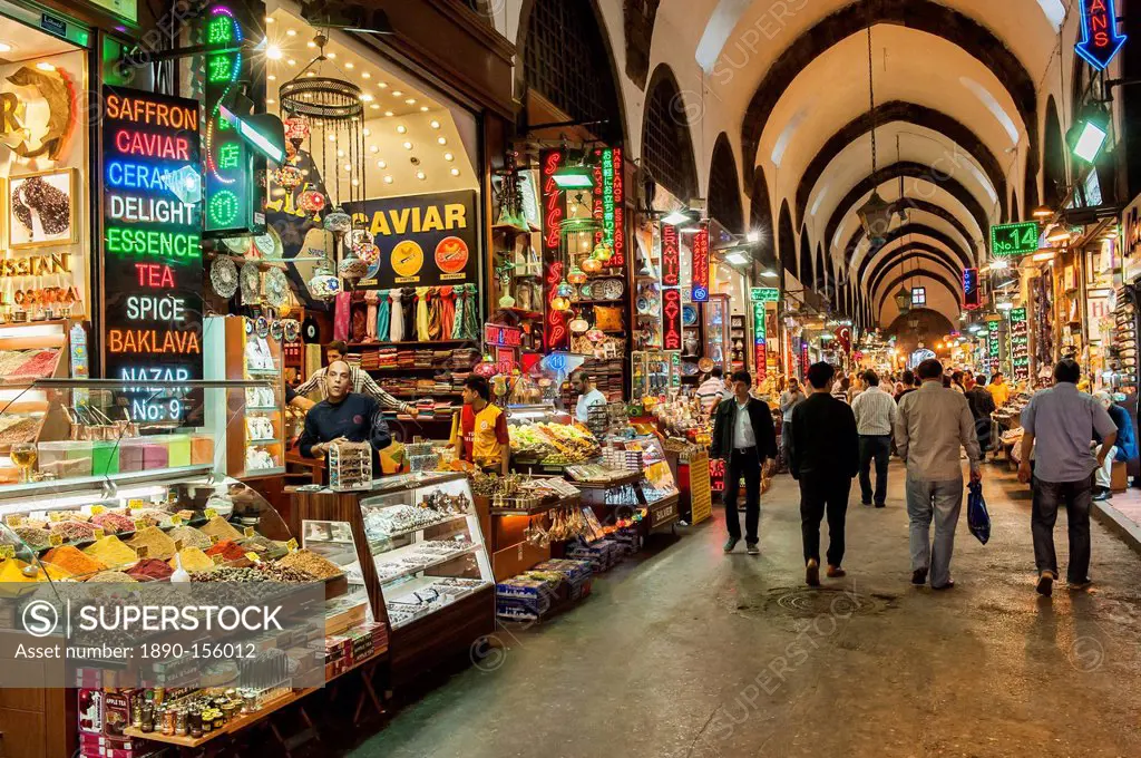 Egyptian bazaar, covered alley, Istanbul, Turkey, Europe