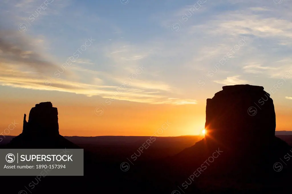 Monument Valley at dawn, Utah, United States of America, North America