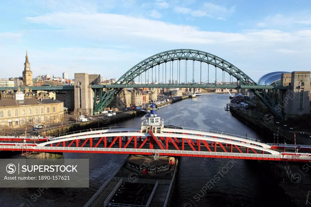 River Tyne, spanned by the Swing Bridge, Tyne Bridge and Millennium Bridge, Newcastle and Gateshead, Tyne and Wear, England, United Kingdom, Europe