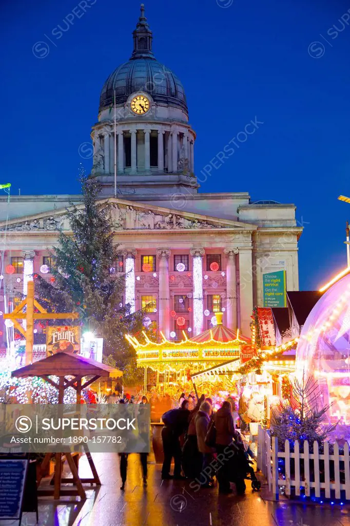 Council House and Christmas Market stalls in the Market Square, Nottingham, Nottinghamshire, England, United Kingdom, Europe