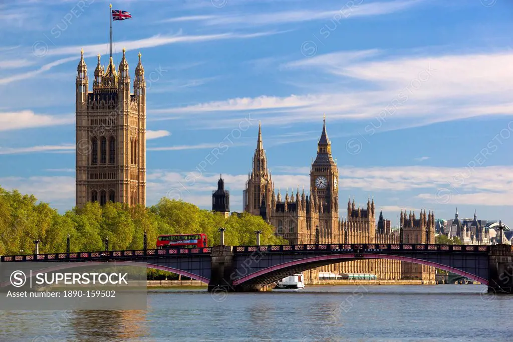 Houses of Parliament and Lambeth Bridge over the River Thames, Westminster, London, England, United Kingdom, Europe