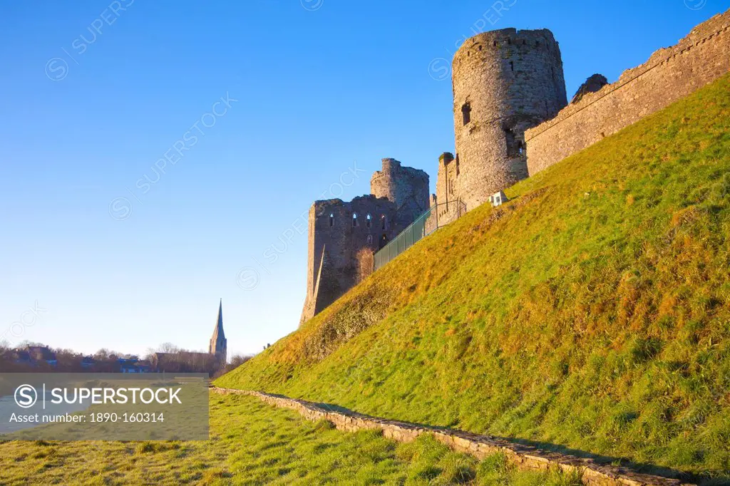 Kidwelly Castle, Carmarthenshire, Wales, United Kingdom, Europe