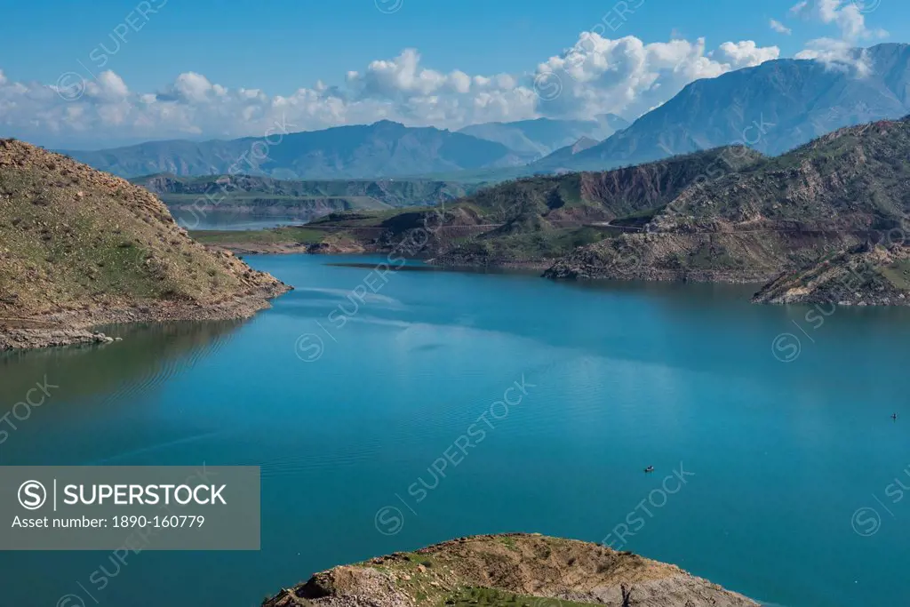 Darbandikhan artificial lake on the border of Iran, Iraq Kurdistan, Iraq, Middle East