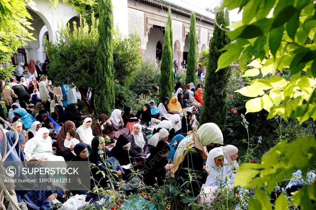 Muslims at the Paris Great Mosque on Eid al-Fitr festival, Paris, France, Europe