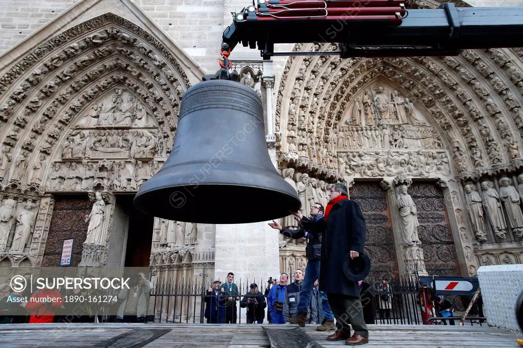Arrival of the new bell chime, baptised Marie, the biggest bell weighing six tons and playing a G sharp note (sol diese), on 850th anniversary of Notr...