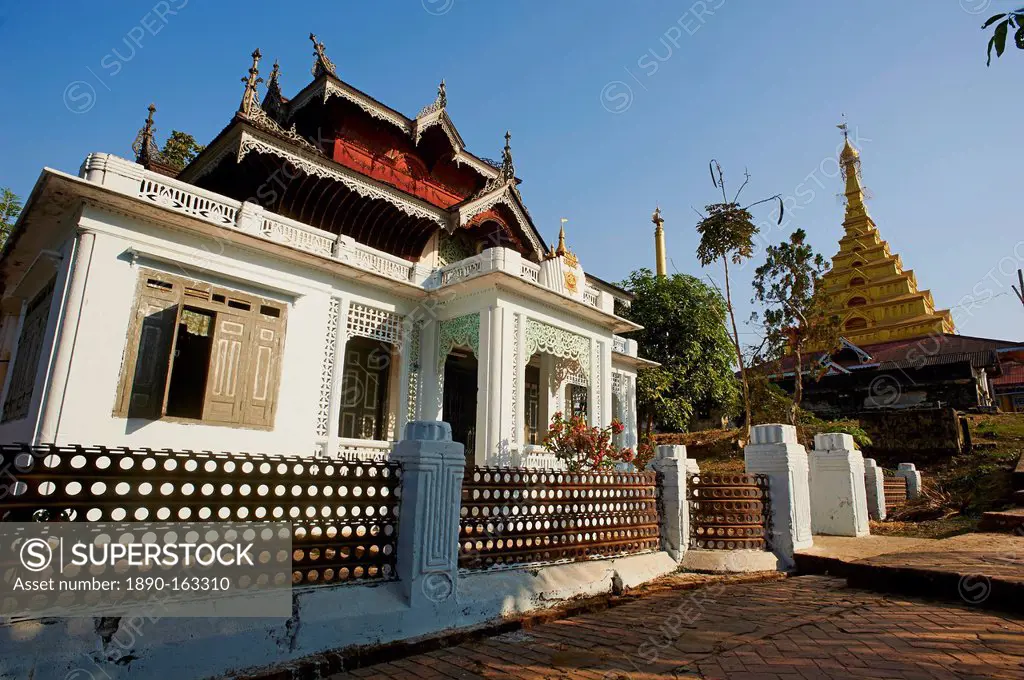 Colonial style house, Mahamuni Paya, Mawlamyine (Moulmein), Mon State, Myanmar (Burma), Asia