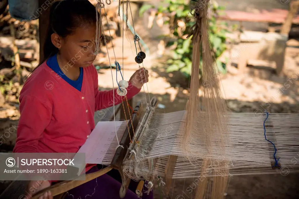 Weaving Village of Ban Phanom, Luang Prabang, Laos, Indochina, Southeast Asia, Asia