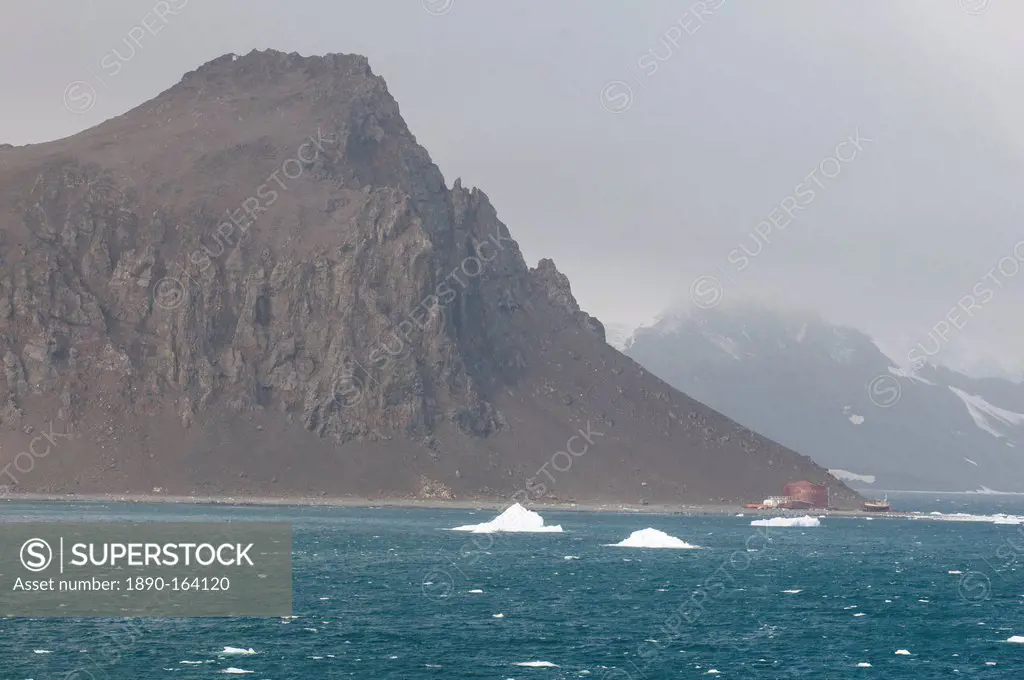 Icebergs floating in the water, Henryk Arctowski Polish Antarctic Station, King George Island, South Shetland Islands, Antarctica, Polar Regions