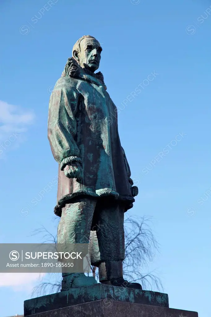 Statue of Roald Amundsen, famous Norwegian explorer, in main square of Tromso, Troms, Norway, Scandinavia, Europe