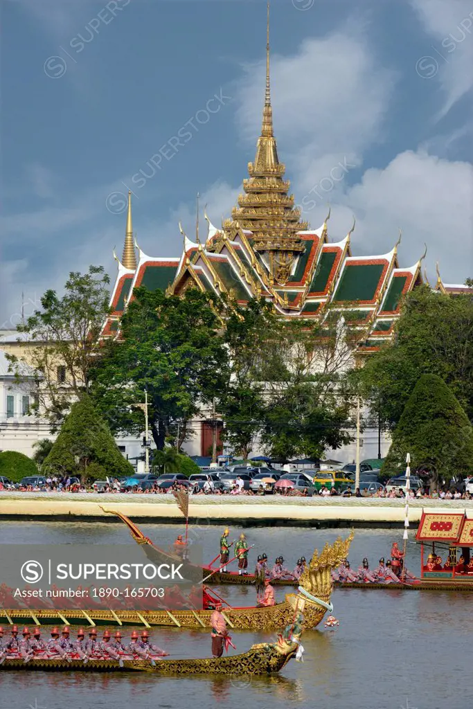 Royal barges on the Chaopraya River, Bangkok, Thailand, Southeast Asia, Asia