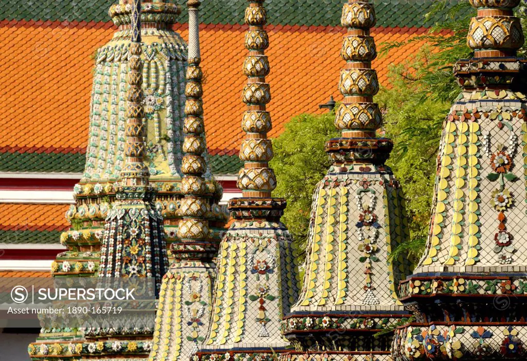 Chedis from the early Rattanakosin period at Wat Pho (Wat Phra Chetuphon), Bangkok, Thailand, Southeast Asia, Asia