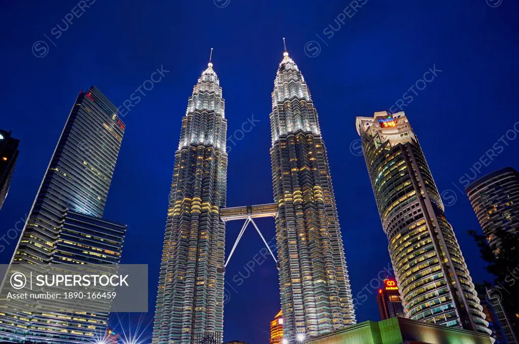 Petronas Towers, KLCC (Kuala Lumpur City Center), Kuala Lumpur, Malaysia, Southeast Asia, Asia