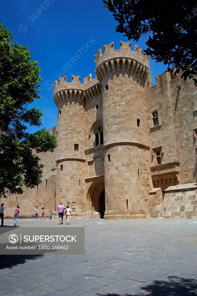 Fortress and Palace of the Grand Masters, UNESCO World Heritage Site, Rhodes City, Rhodes, Dodecanese, Greek Islands, Greece, Europe