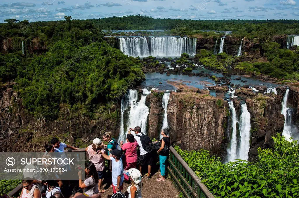 Foz de Iguazu (Iguacu Falls), the largest waterfalls in the world, UNESCO World Heritage Site, Brazil, South America