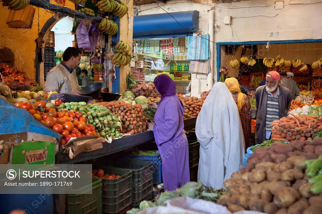 Fruit and vegetable market in the souk inside Medina, Essaouira, Atlantic coast, Morocco, North Africa, Africa