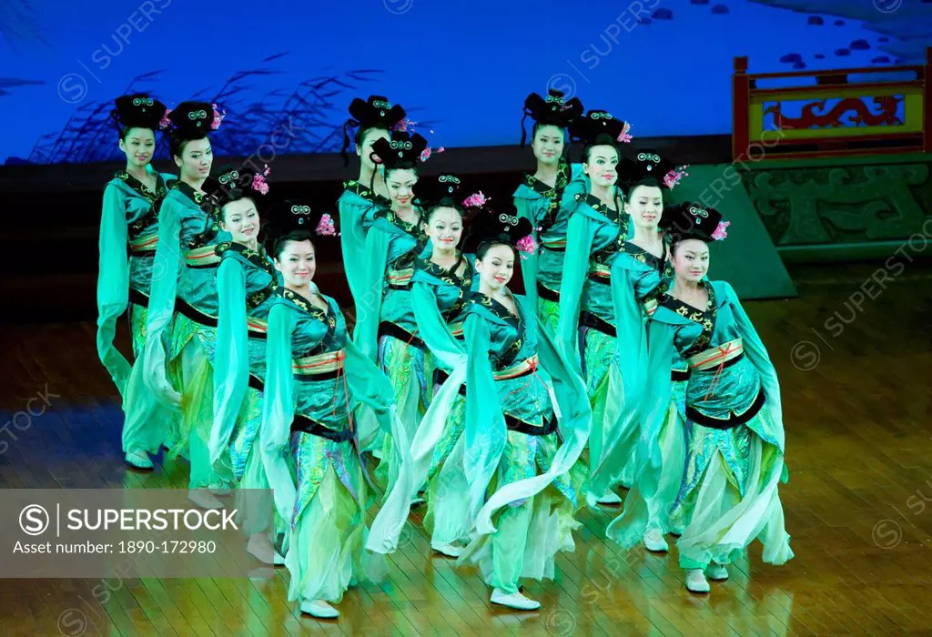 Dancers performing in the Tang Dance Show, Shaanxi Grand Opera House, Xian, China