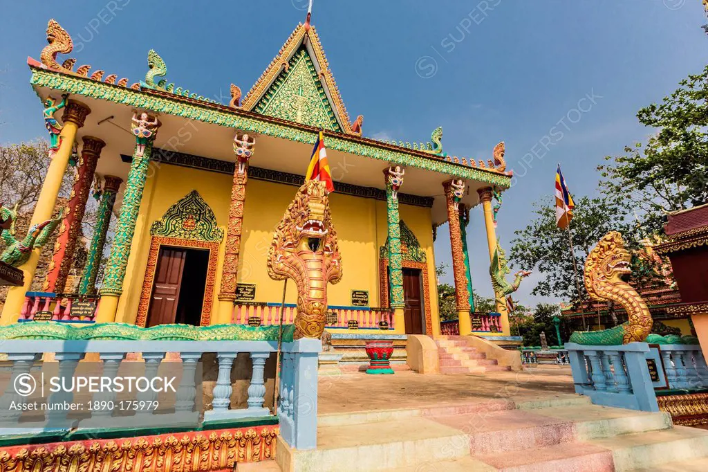 The hilltop temple of Wat (Phnom) Hanchey, on the Mekong River, Kampong Cham Province, Cambodia, Indochina, Southeast Asia, Asia