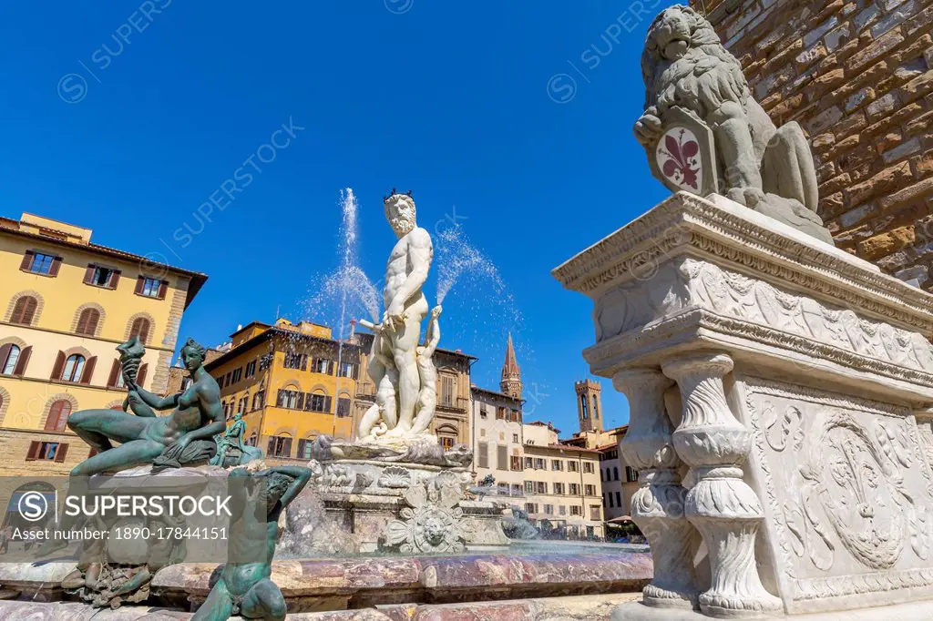 View of Neptune Fountain in Piazza Signoria, Florence, UNESCO World Heritage Site, Tuscany, Italy, Europe