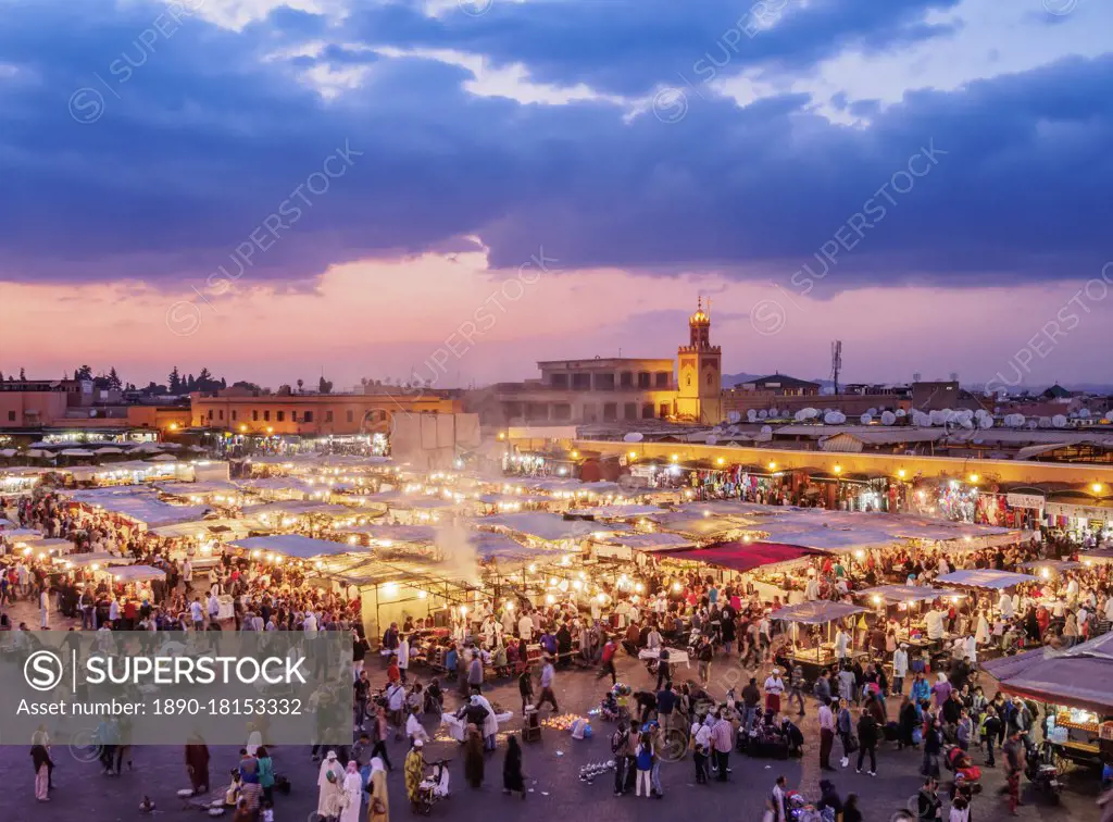 Jemaa el-Fnaa (Jemaa el-Fna) at dusk, square and market in the Old Medina, UNESCO World Heritage Site, Marrakesh, Marrakesh-Safi Region, Morocco, North Africa, Africa