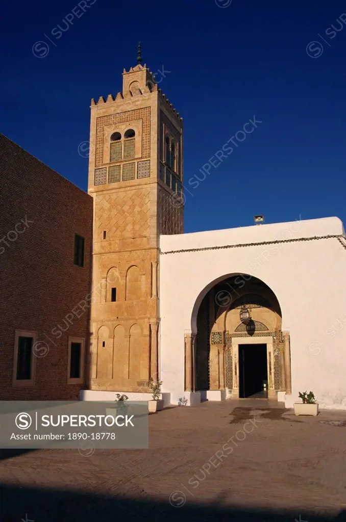 Mausoleum, also incorrectly known as the Barbier Mosque, Barbier, Kairouan, Tunisia, North Africa, Africa