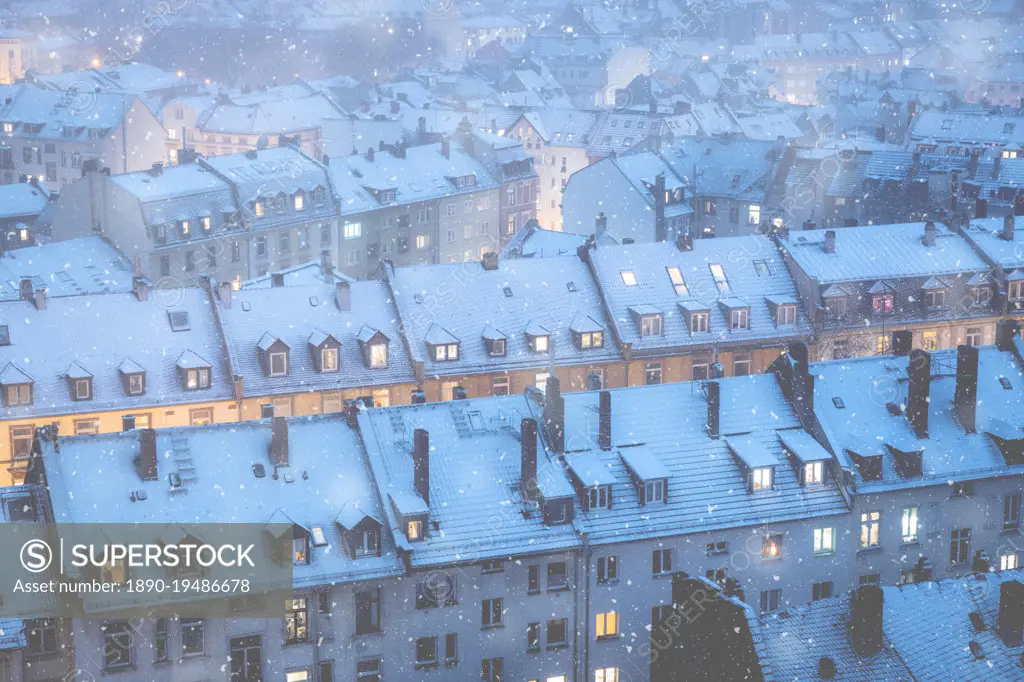 Snow falling over the traditional houses of the old town at dusk, Frankfurt am Main, Hesse, Germany Europe