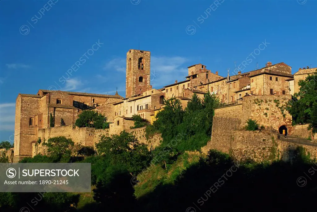 Evening in the old town viewed from below, Colle di Val d´Elsa, Tuscany, Italy, Europe