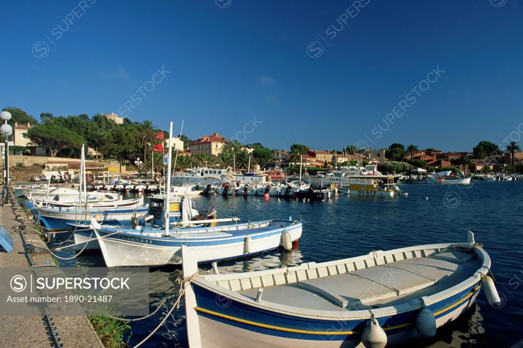 The harbour, Ile de Porquerolles, near Hyeres, Var, Cote d´Azur, Provence, France, Mediterranean, Europe