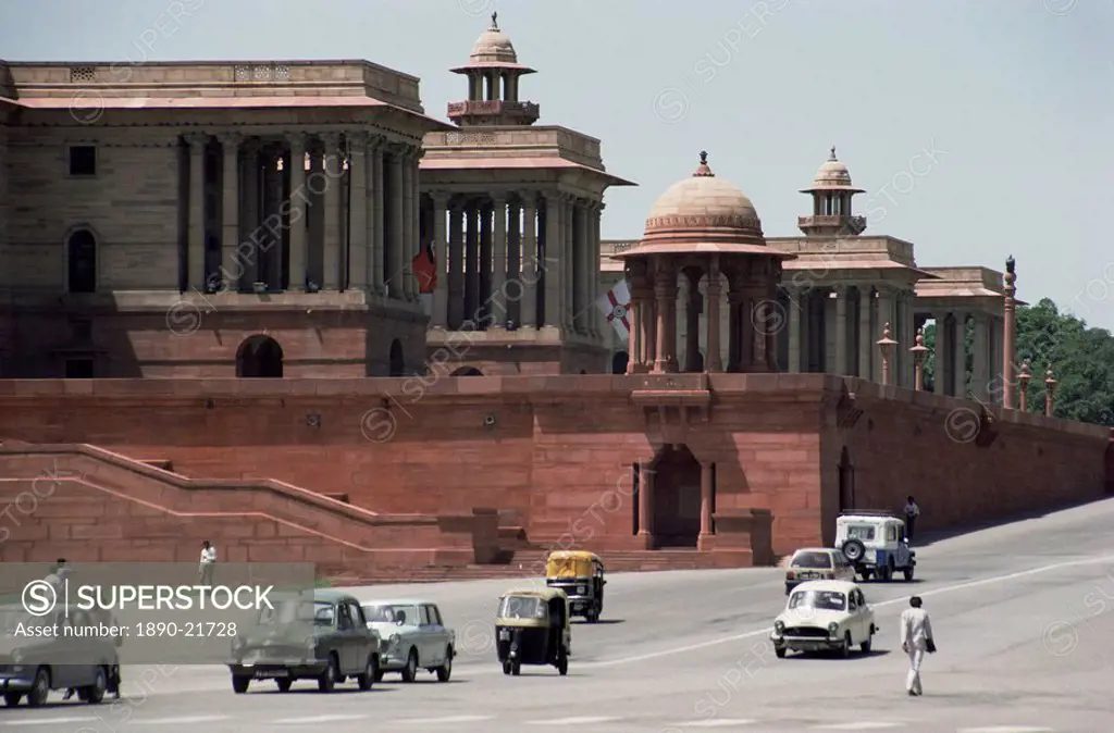 Raj Path leading to the Parliament Building, New Delhi, Delhi, India, Asia