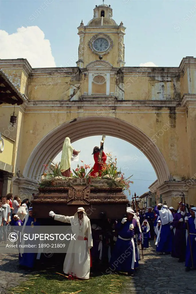 Anda passes arch, La Merced, Good Friday, Antigua, Guatemala, Central America