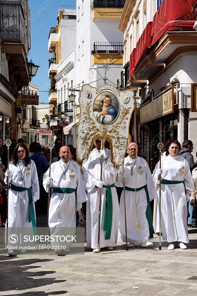 Float of the Virgin Mary, Easter Sunday procession at the end of Semana Santa Holy Week, Ayamonte, Andalucia, Spain, Europe
