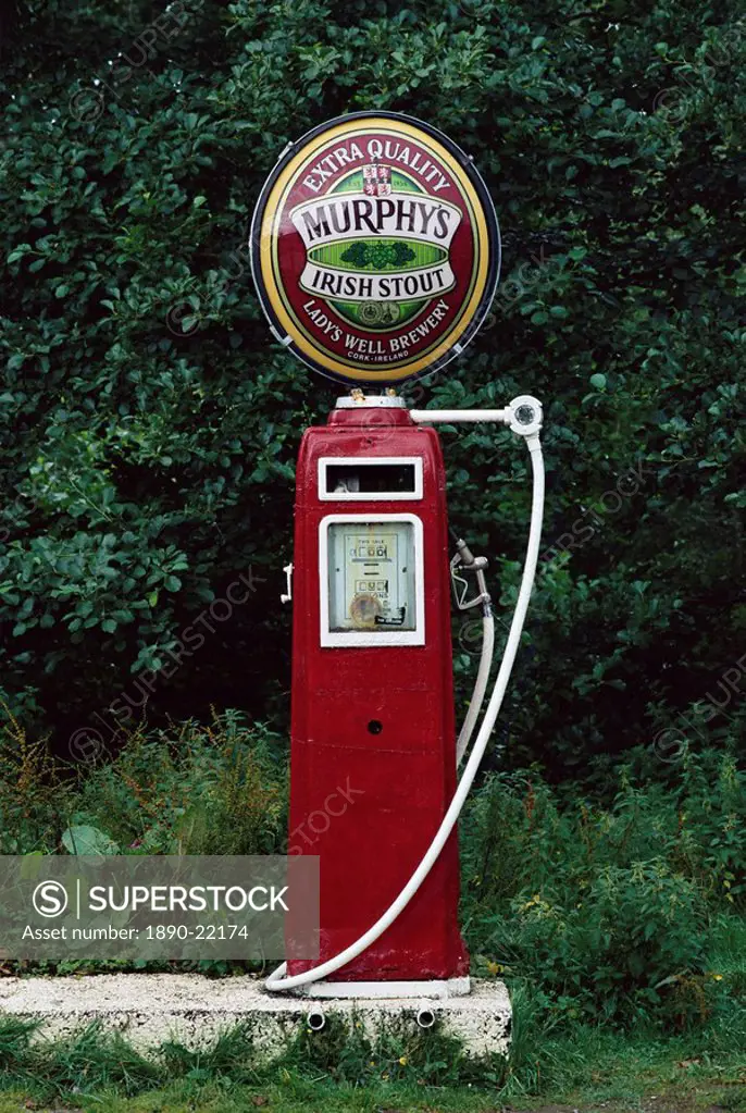 Murphy´s Stout petrol pump, County Cork, Munster, Eire Republic of Ireland, Europe
