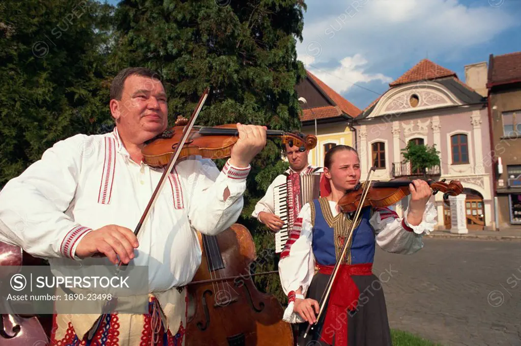Traditional Slovak folk musicians, Kezmarok, Slovakia, Europe