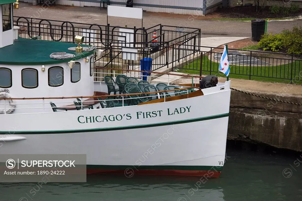Old tour boat on the Chicago River, Chicago, Illinois, United States of America, North America