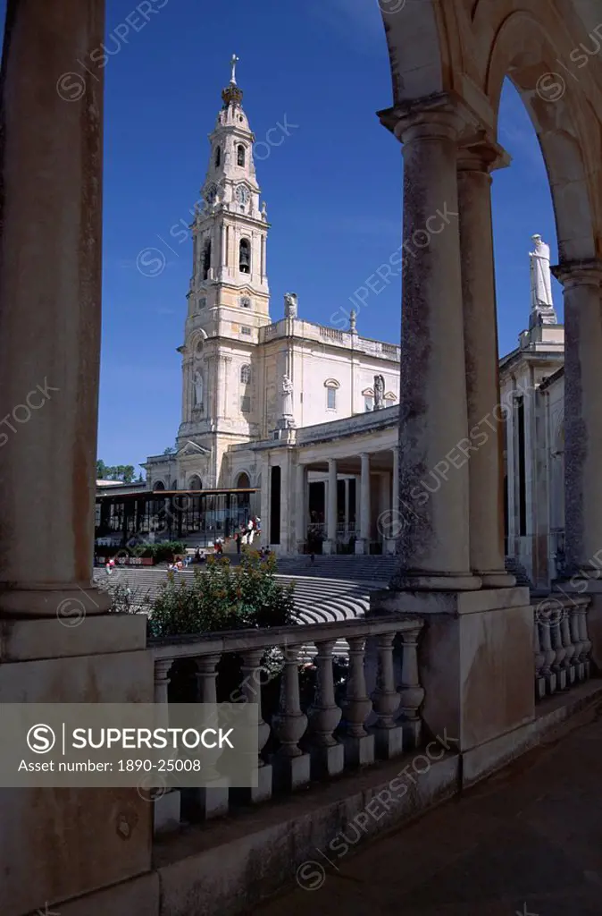 The Christian Basilica, Catholic pilgrimage centre, Fatima, Estremadura, Portugal, Europe