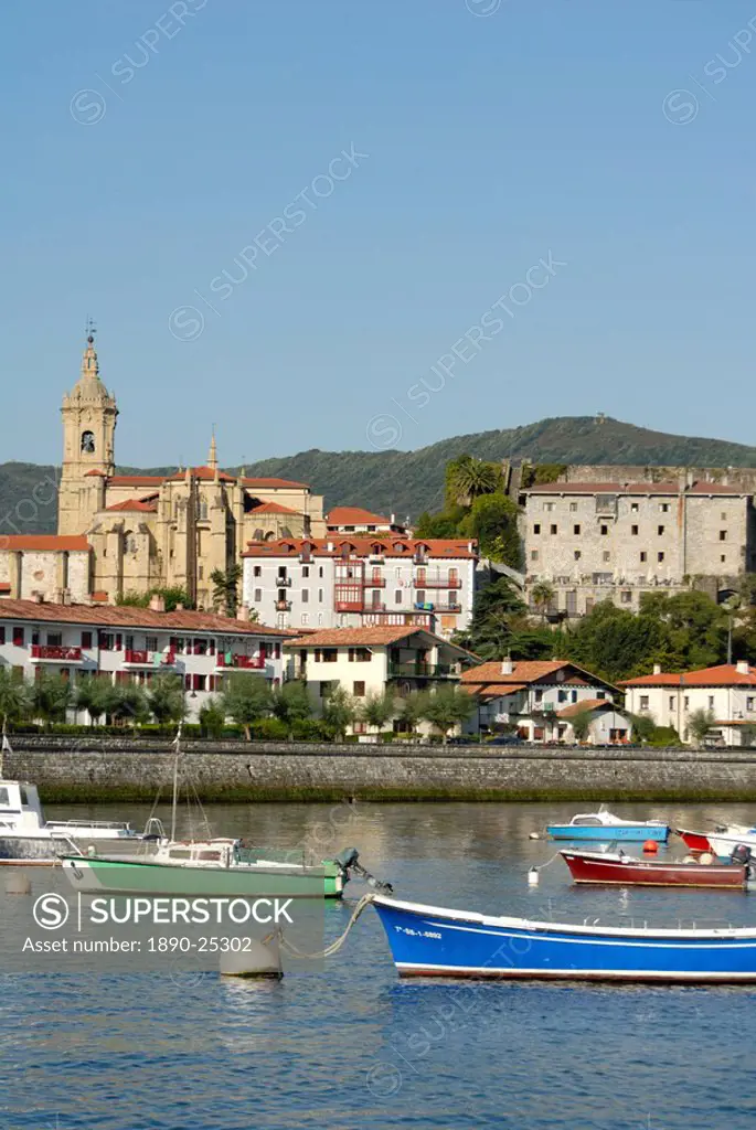 Harbour and view of old walled city and church of Santa Maria de la Asuncion, Hondarribia, Basque country, Euskadi, Spain, Europe