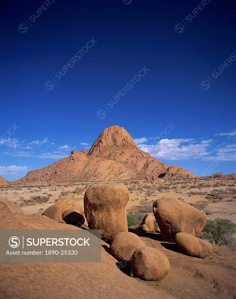 Spitzkoppe, 1728m, between Windhoek and Shakapmund, Damaraland, Namibia, Africa