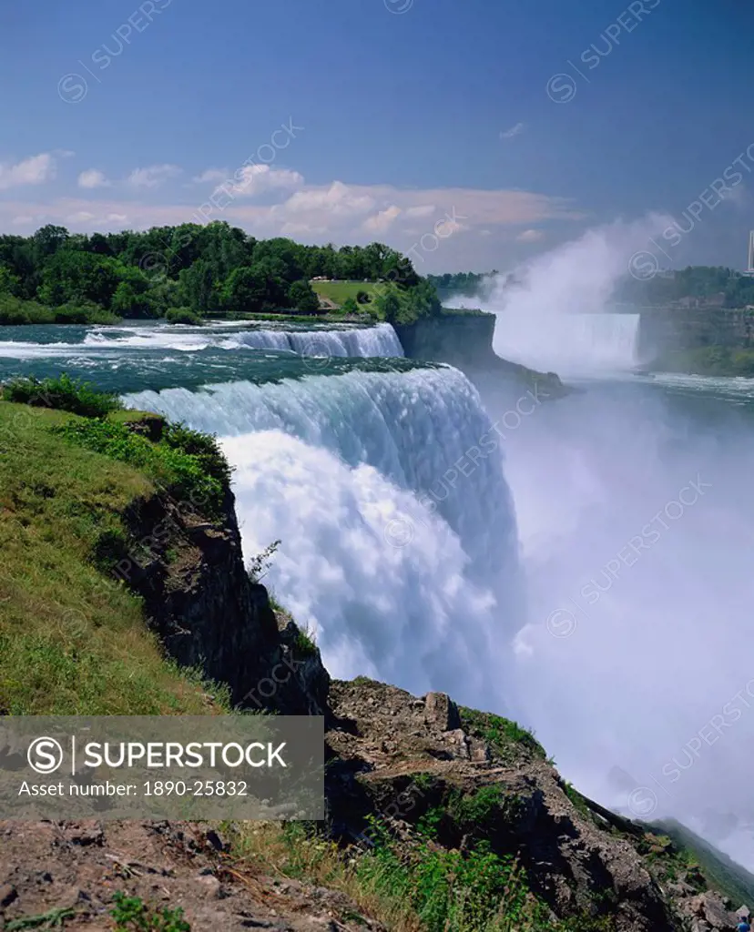 The American Falls at the Niagara Falls, New York State, United States of America, North America