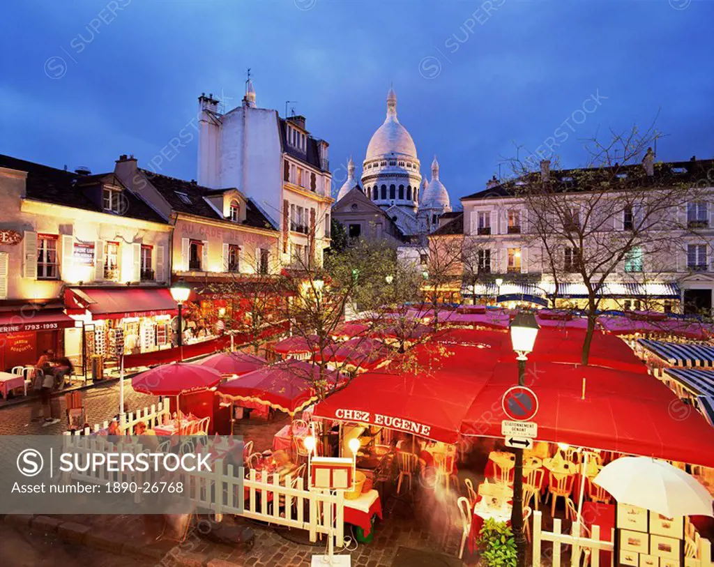Place du Tertre at night, Montmartre, Paris, France, Europe