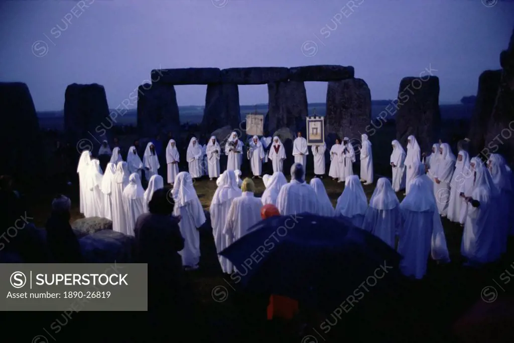 Druids at Stonehenge, Wiltshire, England, United Kingdom, Europe