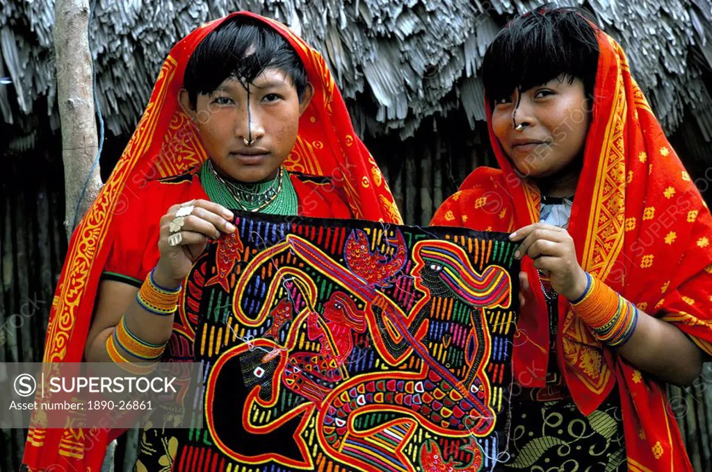Two Cuna Kuna Indian women with mola textile, San Blas, Panama, Central America
