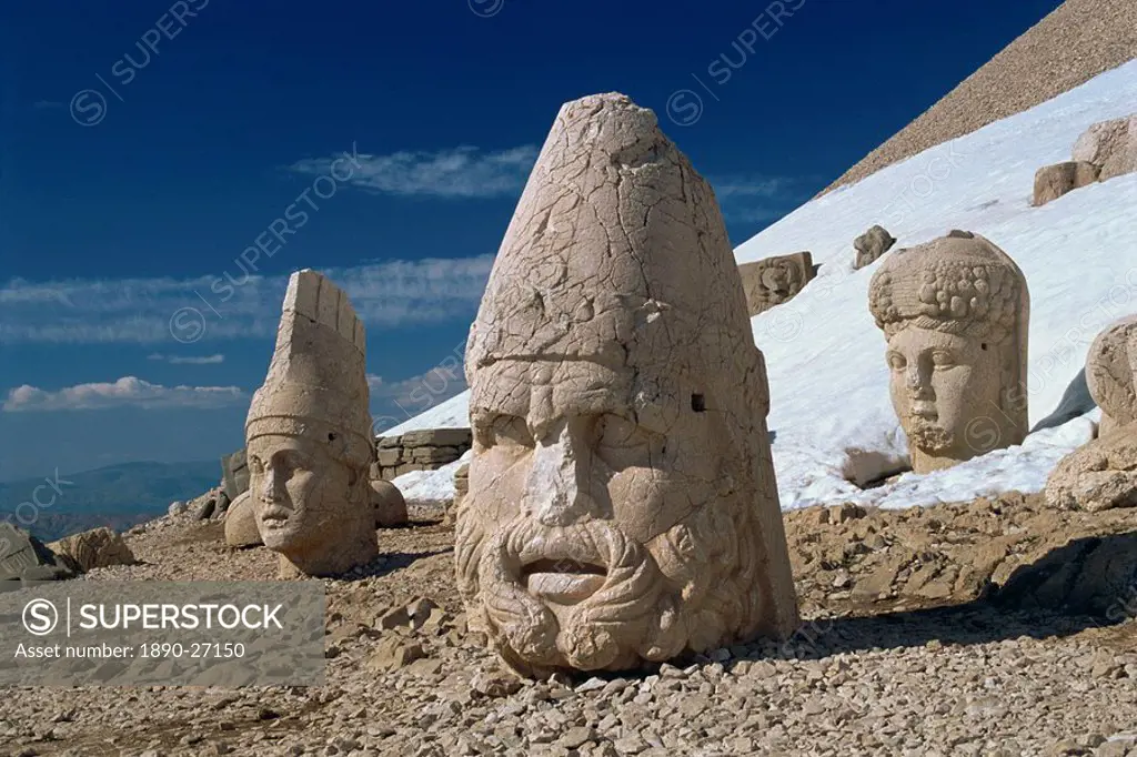Statue heads of Zeus, Antiochos and Tyche, west terrace at Nemrut Dag, UNESCO World Heritage Site, Anatolia, Turkey, Asia Minor, Eurasia